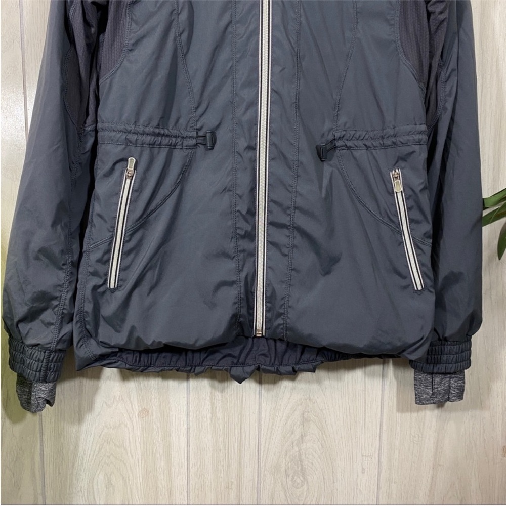 Lululemon Resolution Jacket Size 6 - image 4